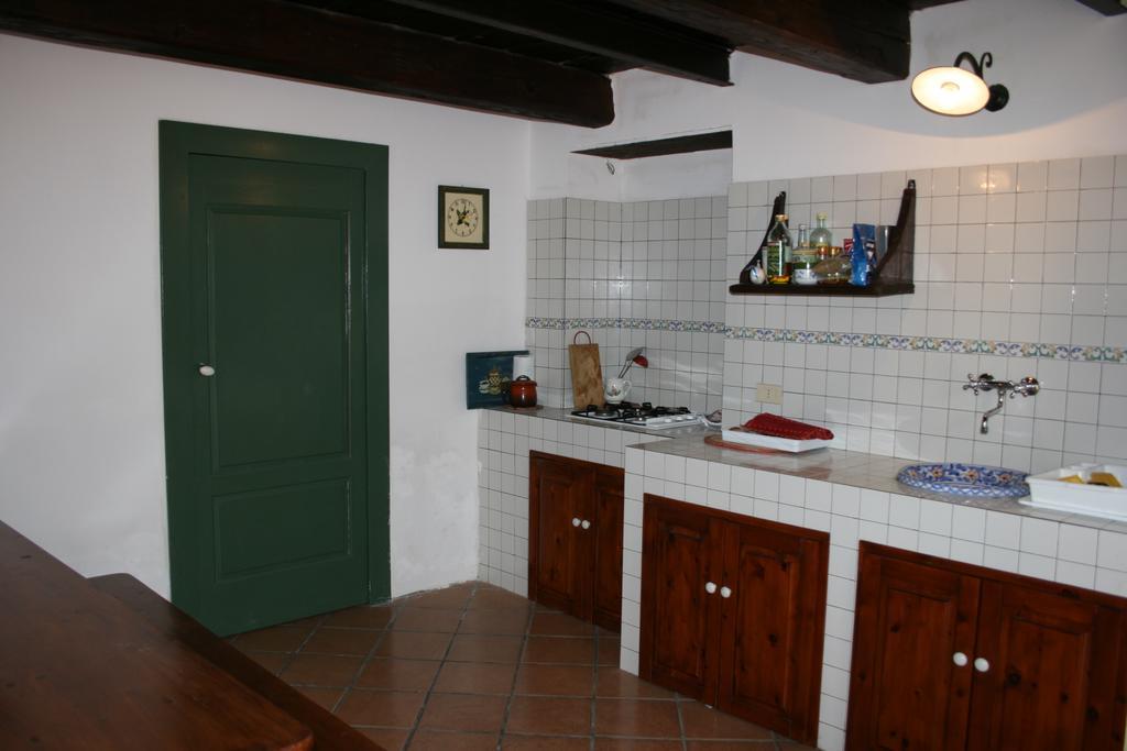 Villa Dei Leoni Santa Tecla Szoba fotó